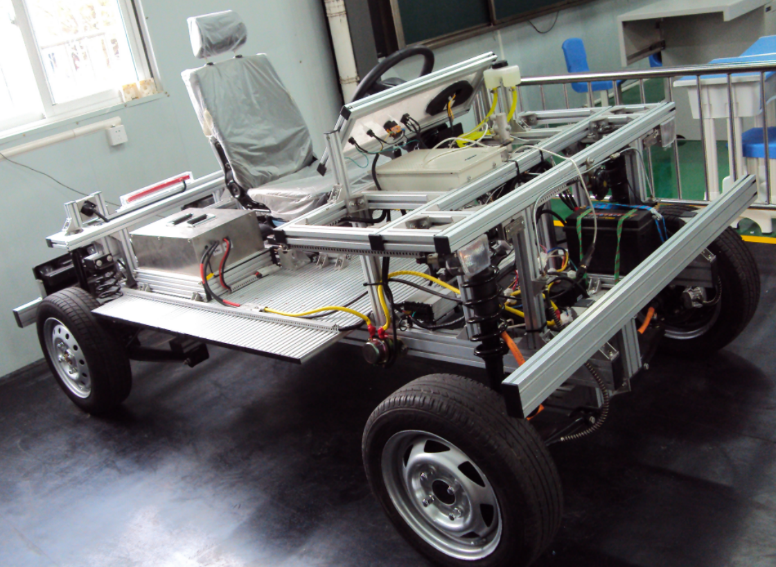 VSE-03A型 前驱双轮毂电机新能源汽车